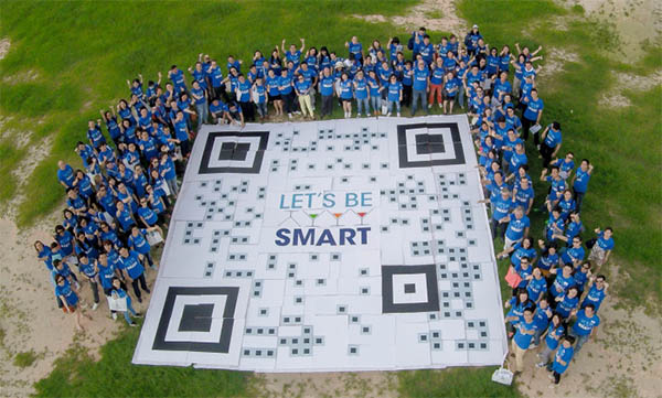 Pernod Ricard khuyến khích uống có trách nhiệm với mã QR khổng lồ Pernod Ricard khuyến khích uống có trách nhiệm với mã QR khổng lồ