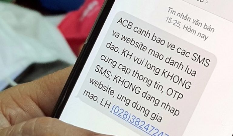 Cận thận với tin nhắn yêu cầu thông tin cá nhân